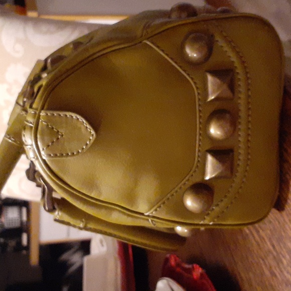 BURBERRY EUC STUDDED GREEN SATCHEL AUTHENTIC - Picture 4 of 9
